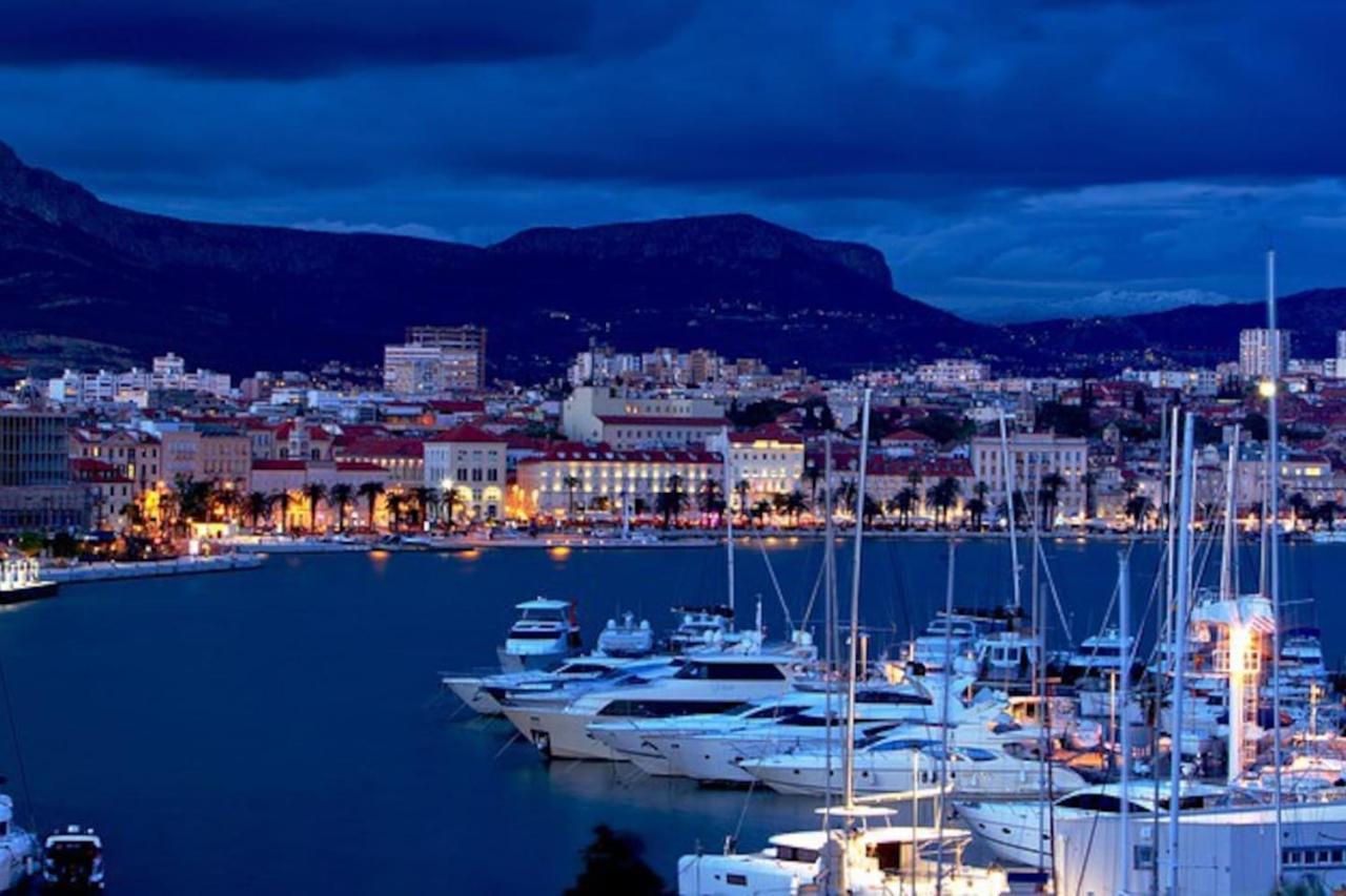 Royal Heritage Apartment In Split Center Extérieur photo